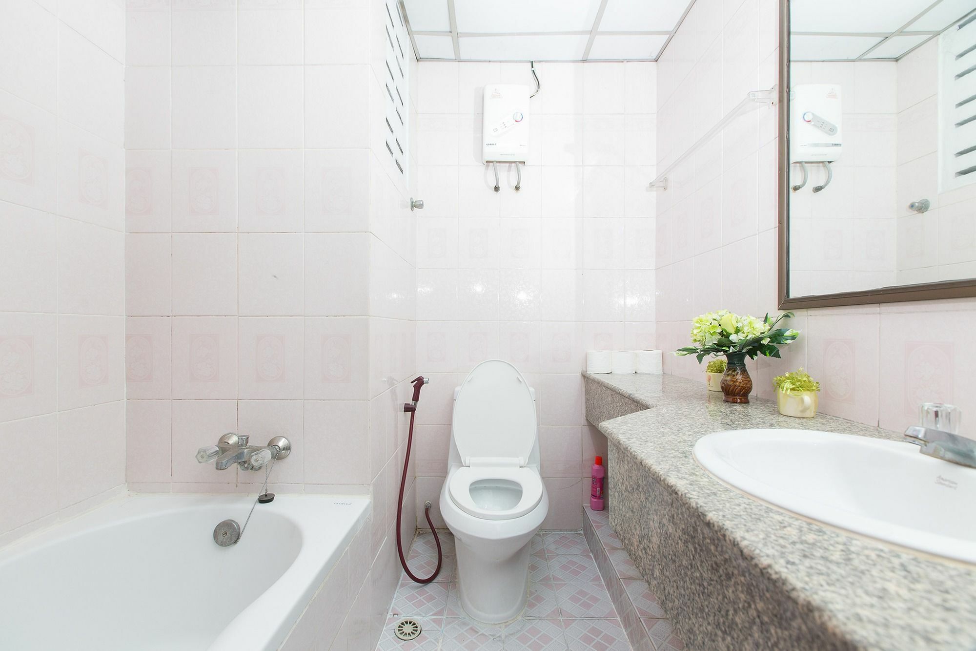 Ratchaprarop Apartment Bangkok Buitenkant foto